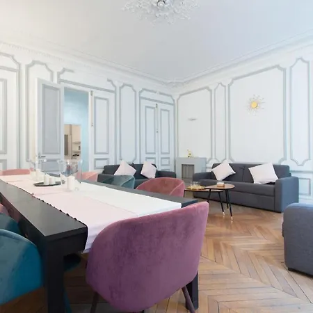 Dreamyflat - Champs Elysees Aparthotel 2*