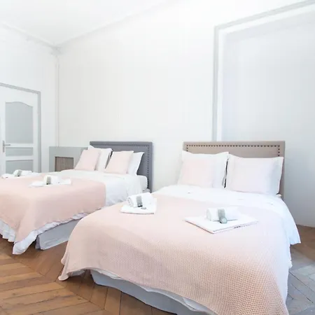 Dreamyflat - Champs Elysees Aparthotel 2*